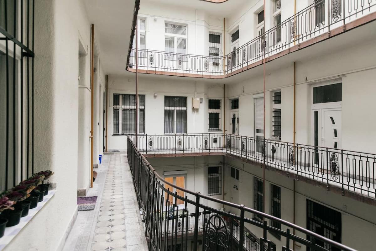 Balaton Apartment Central บูดาเปสต์ ภายนอก รูปภาพ