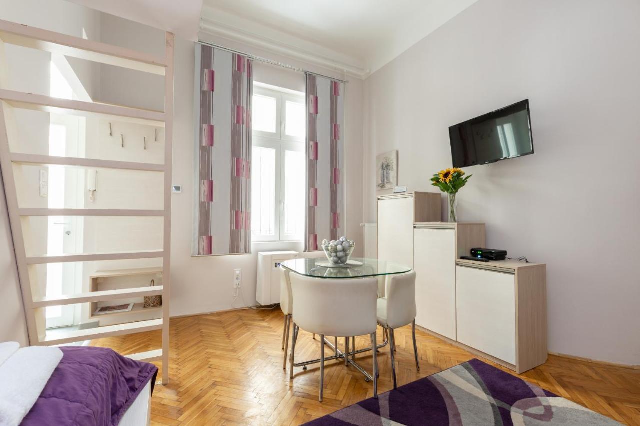 Balaton Apartment Central บูดาเปสต์ ภายนอก รูปภาพ