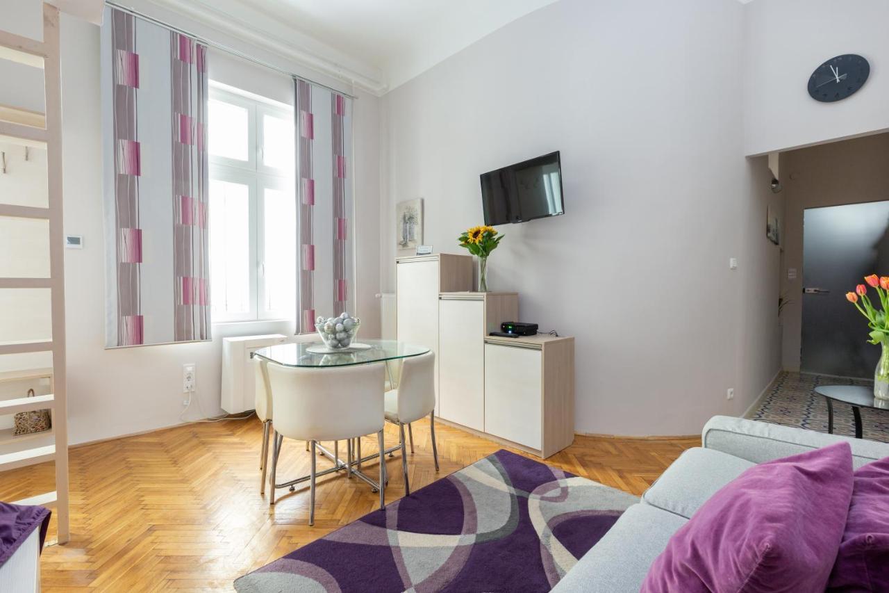 Balaton Apartment Central บูดาเปสต์ ภายนอก รูปภาพ